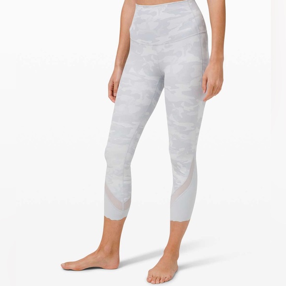 Lululemon Wunder Under High-Rise Crop 23" *Updated Scallop Full-On Luxtreme - Picture 1 of 6